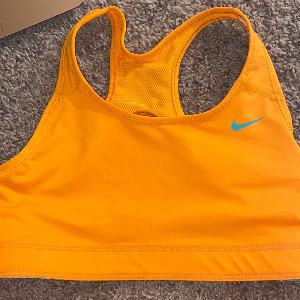 Nike sportsbra